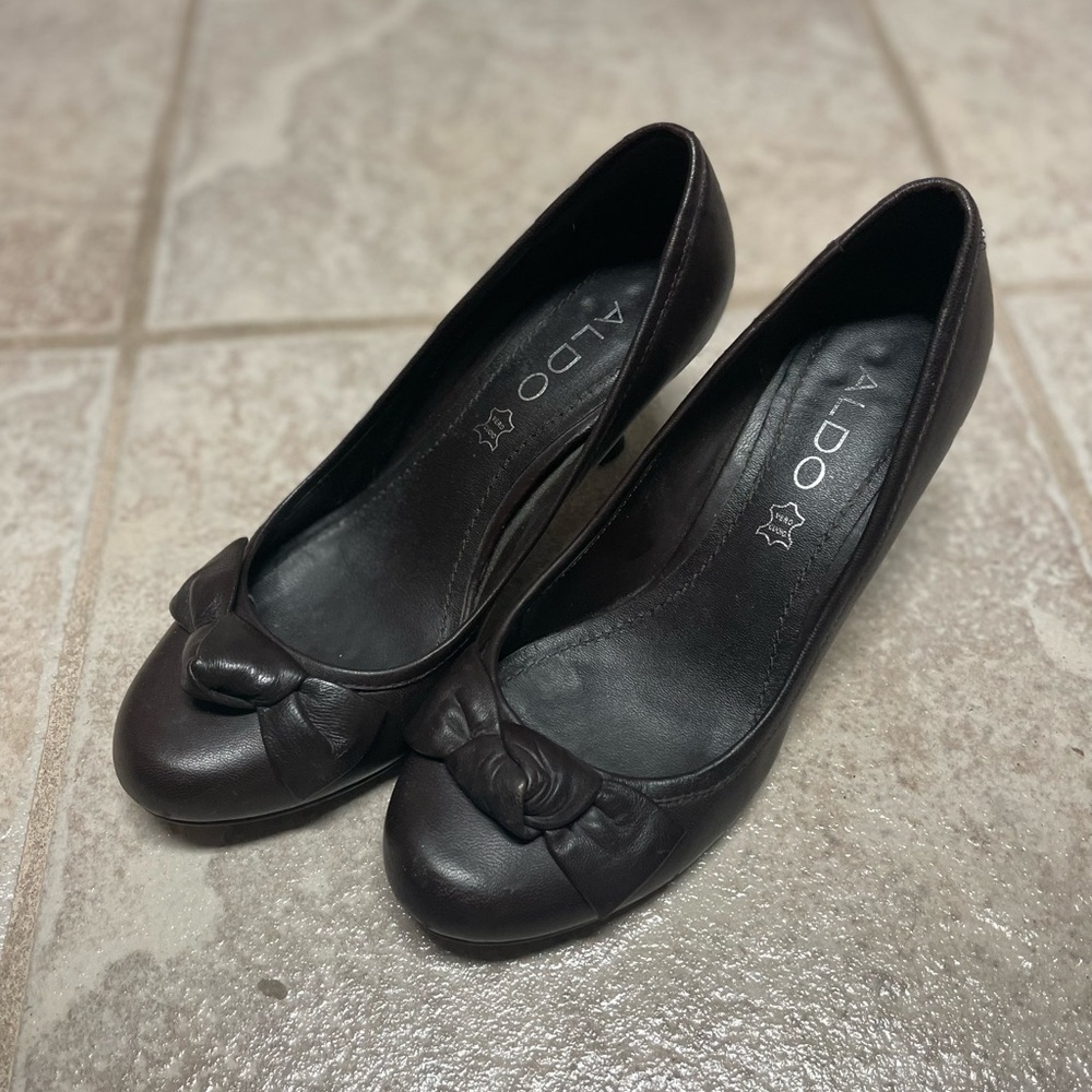 Aldo Dark brown kitten heels